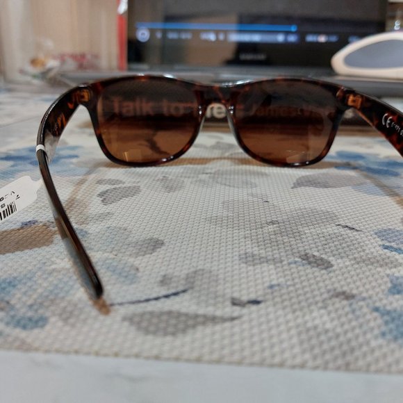 Vince Camuto Sunglasses Leopard Print Trendy Chic Summer Shades Leopard Print - Picture 8 of 8